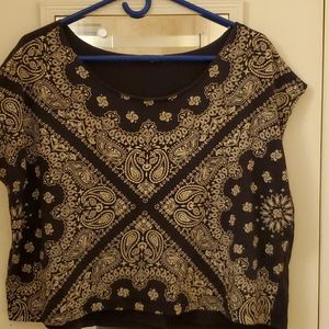 *3for$12* Forever 21 Paisley Short Sleeve Crop Top
